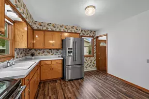 418 Grant St, Beaver Dam, WI 53916 - Photo 6
