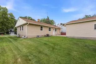 418 Grant St, Beaver Dam, WI 53916 - Photo 16