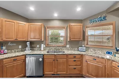 2306 Surrey Lane, Baraboo, WI 53913 - Photo 14