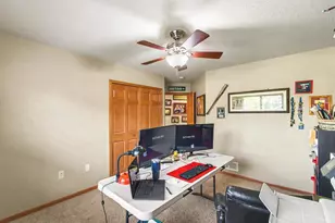 2306 Surrey Ln, Baraboo, WI 53913 - Photo 30