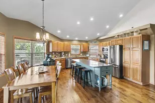 2306 Surrey Ln, Baraboo, WI 53913 - Photo 12