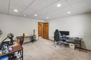 2306 Surrey Ln, Baraboo, WI 53913 - Photo 52