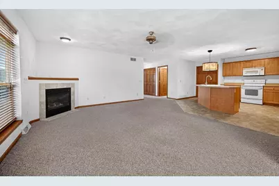 637 Garfield Avenue, Janesville, WI 53536 - Photo 6