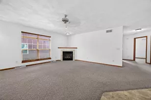 637 Garfield Ave, Janesville, WI 53536 - Photo 8