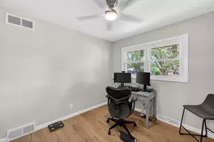 1121 Debra Ln, Madison, WI 53704 - Photo 12