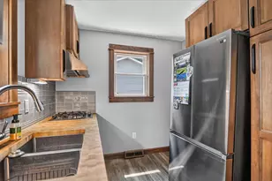 4707 Camden Rd, Madison, WI 53716 - Photo 10