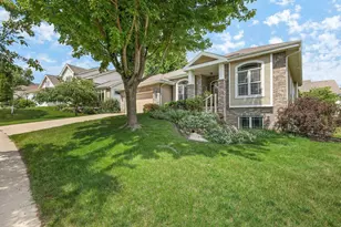 3000 Stamford Pl, Fitchburg, WI 53711 - Photo 2