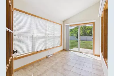 7019 Havenswood Drive, Madison, WI 53718 - Photo 6
