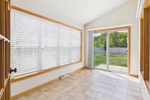 7019 Havenswood Dr, Madison, WI 53718 - Photo 6