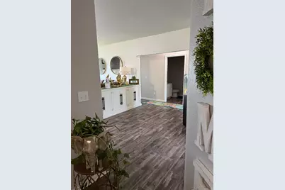 922 Margarets Way, Belleville, WI 53508 - Photo 8