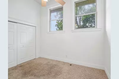 1009 Summit Avenue #6, Stoughton, WI 53589 - Photo 18