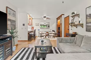 1015 N Sunnyvale Ln, Madison, WI 53713 - Photo 4