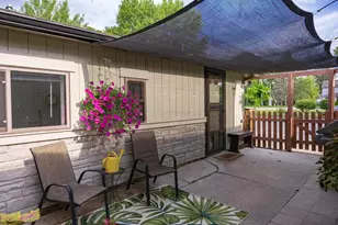 413 Jackson St, Mauston, WI 53948 - Photo 2