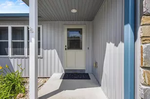 165 Deer Run Dr, Fall River, WI 53932 - Photo 6