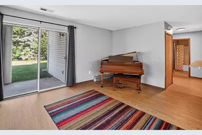 952 Rockefeller Lane, Madison, WI 53704 - Photo 6