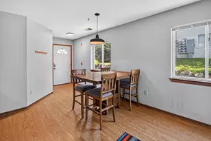 952 Rockefeller Ln, Madison, WI 53704 - Photo 14