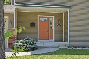 3617 Dennett Dr, Madison, WI 53714 - Photo 6