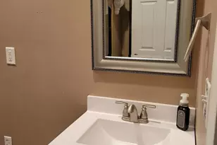 611 9th St, Baraboo, WI 53913 - Photo 24
