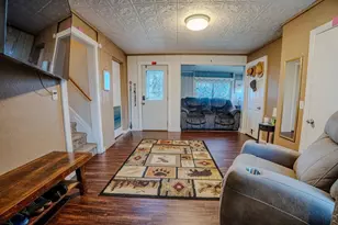 611 9th St, Baraboo, WI 53913 - Photo 10
