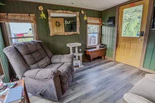 611 9th St, Baraboo, WI 53913 - Photo 4