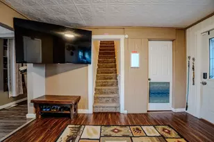 611 9th St, Baraboo, WI 53913 - Photo 8