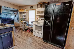 611 9th St, Baraboo, WI 53913 - Photo 12
