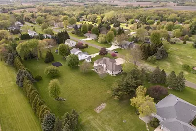 2717 Olin Way, Sun Prairie, WI 53590 - Photo 2