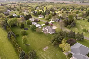 2717 Olin Way, Sun Prairie, WI 53590 - Photo 2