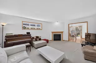 1305 Dewberry Dr, Madison, WI 53719 - Photo 8