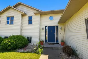 23 Jaz Cir, Reedsburg, WI 53959 - Photo 2