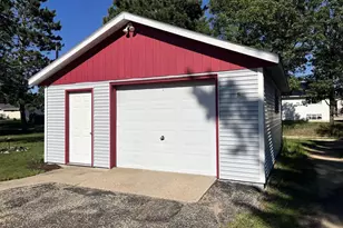 212 N Linden St, Adams, WI 53910 - Photo 30
