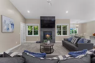 731 Chester Ct, Ripon, WI 54971 - Photo 8