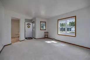 1442 S Marion Ave, Janesville, WI 53546 - Photo 4