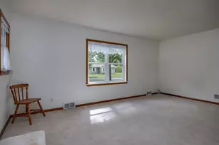 1442 S Marion Ave, Janesville, WI 53546 - Photo 6