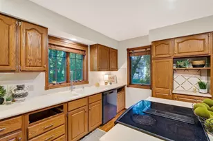 8062 Burr Oak Trail, Cross Plains, WI 53528 - Photo 14