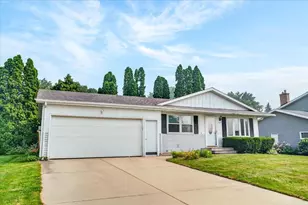 618 Jefferson St, DeForest, WI 53532 - Photo 60