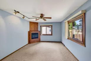 618 Jefferson St, DeForest, WI 53532 - Photo 38