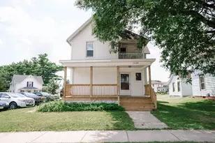 430 E James St, Columbus, WI 53925 - Photo 2
