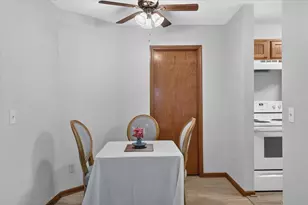2850 Cimarron Trail, Madison, WI 53719 - Photo 8