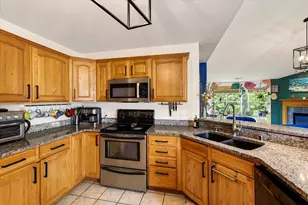 3122 Dorchester Way, Madison, WI 53719 - Photo 14