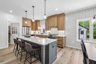 W8778 Blue Violet Ct, Cambridge, WI 53523 - Photo 10