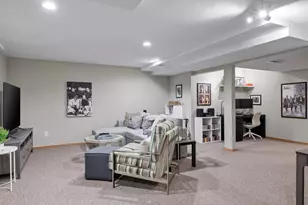 1905 Manchester Crossing, Waunakee, WI 53597 - Photo 38