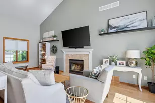 1905 Manchester Crossing, Waunakee, WI 53597 - Photo 22