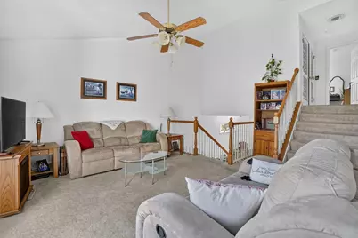 6582 Kristines Way, South Beloit, IL 61080 - Photo 8