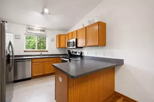 413 Morningside Dr, Deerfield, WI 53531 - Photo 4