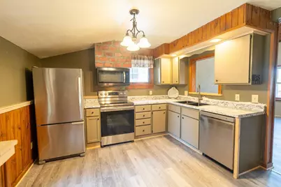 510 S Franklin Street, Janesville, WI 53548 - Photo 2