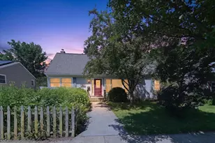 6 S Meadow Ln, Madison, WI 53705 - Photo 2