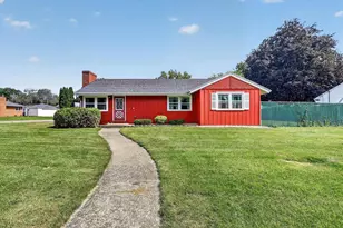 1617 Arbor Dr, Beloit, WI 53511 - Photo 2