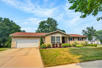 602 Dix Street, Columbus, WI 53925 - Photo 2