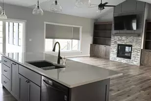 307 Prairie St, Fall River, WI 53932 - Photo 6